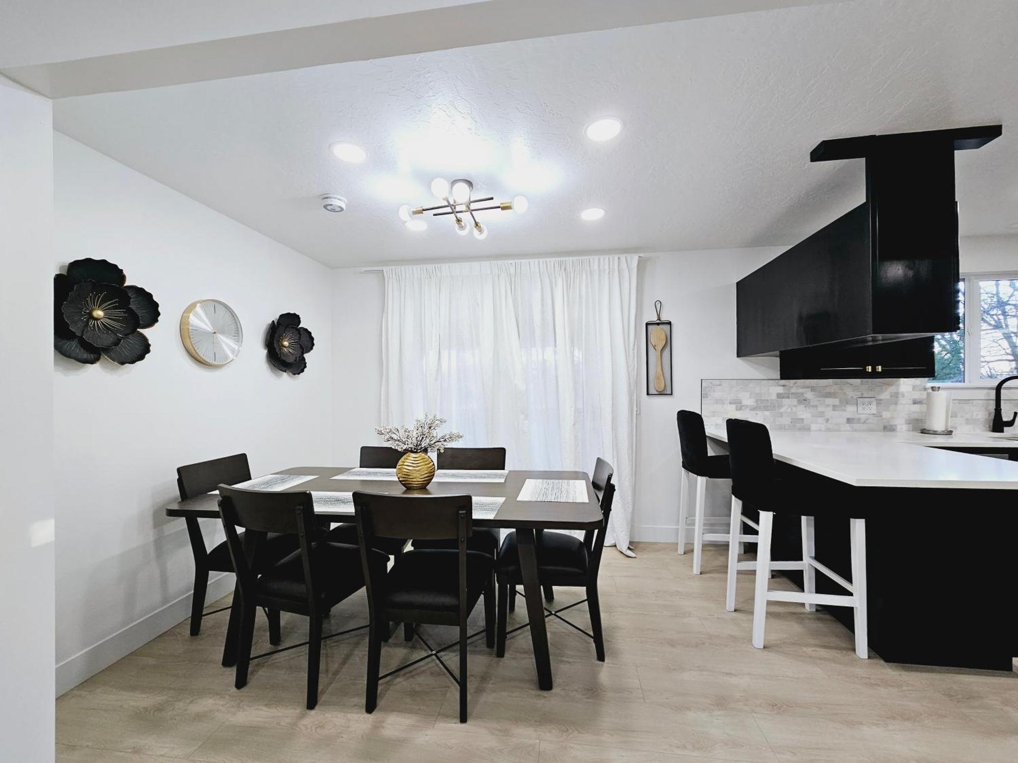 Luxury Getaway Close To Skiing Hiking In Slc サンディ エクステリア 写真