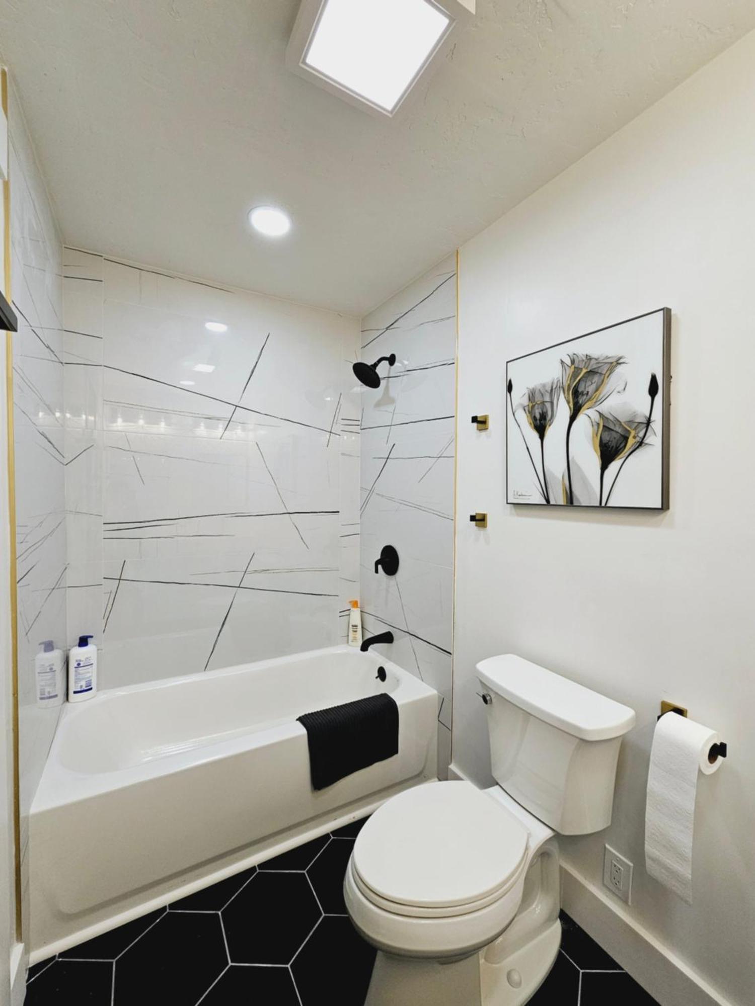 Luxury Getaway Close To Skiing Hiking In Slc サンディ エクステリア 写真
