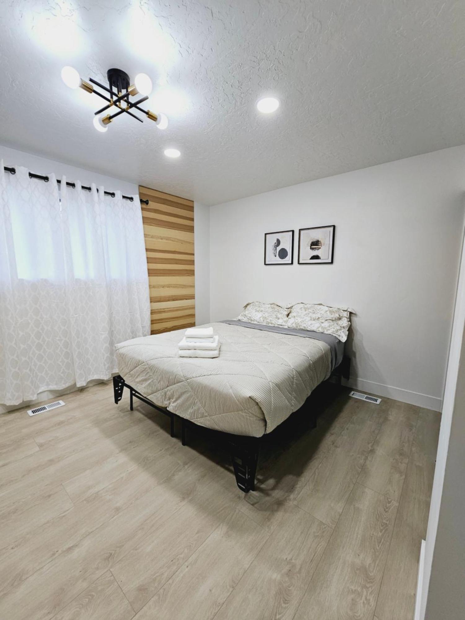 Luxury Getaway Close To Skiing Hiking In Slc サンディ エクステリア 写真