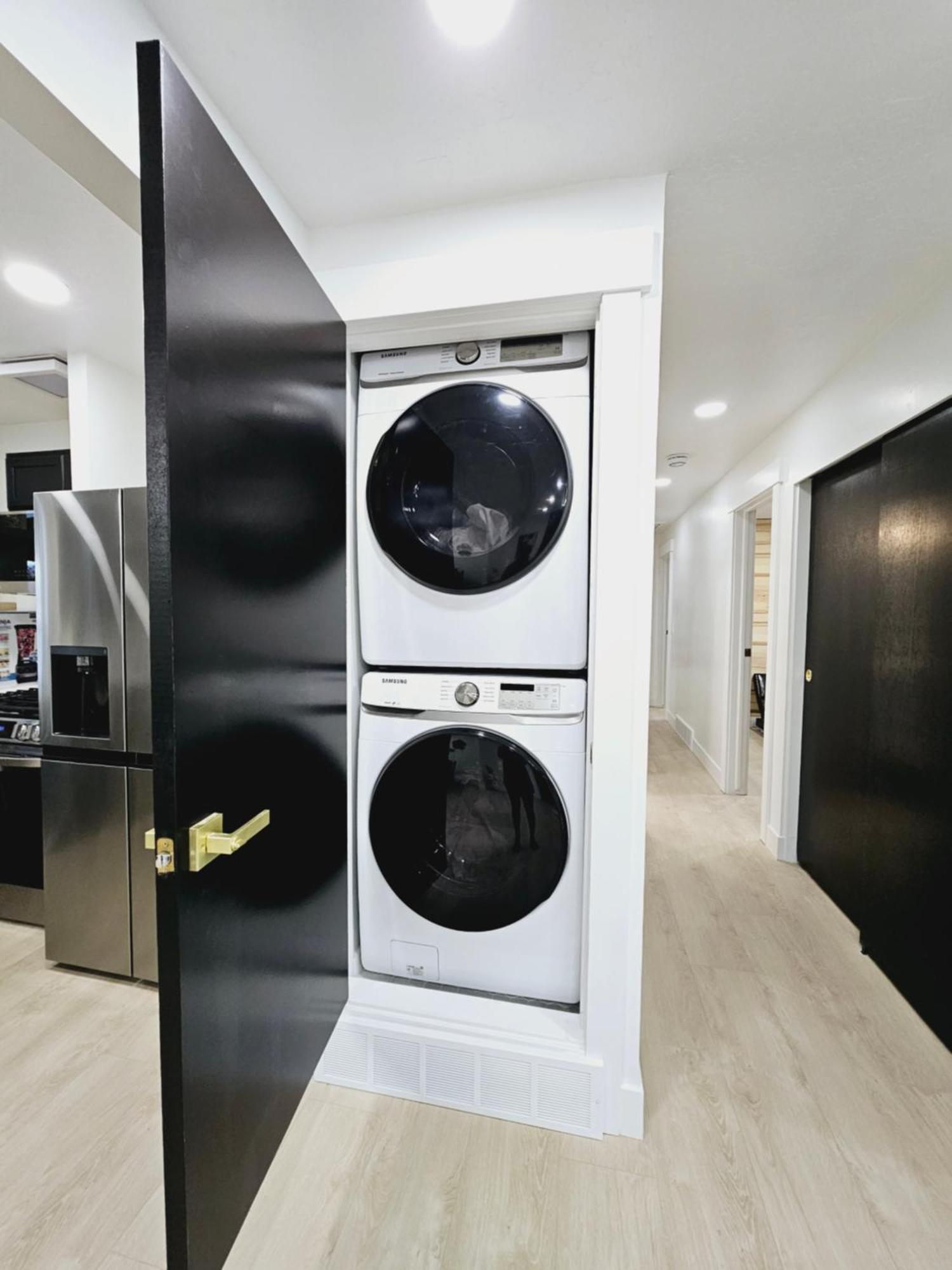 Luxury Getaway Close To Skiing Hiking In Slc サンディ エクステリア 写真